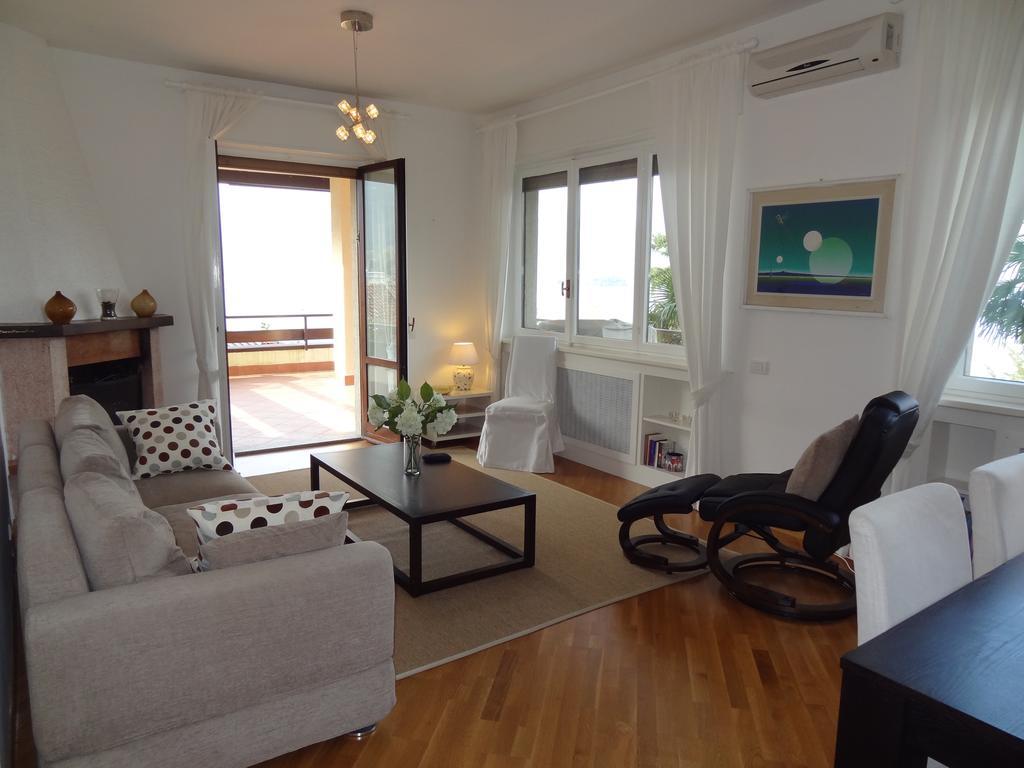 Vista Lago Apartment สเตรซา ห้อง รูปภาพ